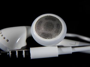 Supporting image for story: Ministers refer dominance of major music groups to competition authority