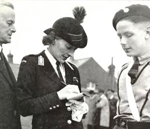 1944 Lady Mountbatten, Supt-in-Chief and a Lowestoft Cadet