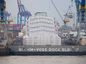 Supporting image for story: German authorities say seized superyacht belongs to sister of oligarch Usmanov