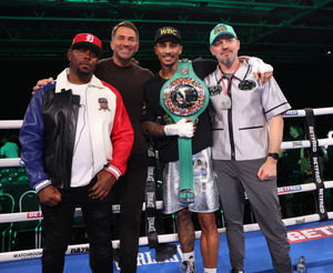 Birmingham, UK: Ben Whittaker v Benjamin Gavazi, WBC Silver Light Heavyweight Title
29 November 2025
Picture By Mark Robinson Matchroom Boxing
Left to right Rapper Dizzee Rascal, Eddie Hearn Matchroom Boxing Chairman, Ben Whittaker, Andy Lee