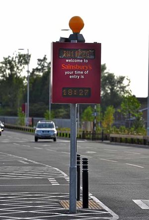 Bags of time – a clock shows your time of entry