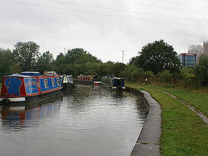 Supporting image for story: Canal boats looted in daring raid