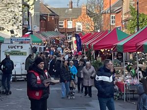 Supporting image for story: Thousands turn out for Market Drayton Festival of Lights switch-on
