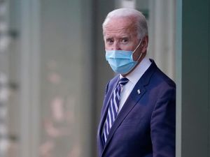 Supporting image for story: Biden faces tough choice on virus lockdowns