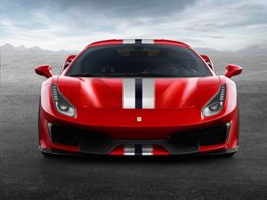 Supporting image for story: Ferrari 488 Pista – the killer facts