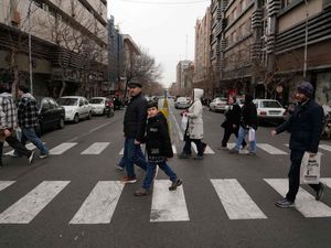 Supporting image for story: Iran protests ease after week-long crackdown and internet outage