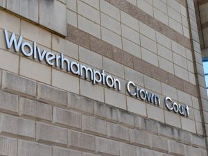 Supporting image for story: Police stop unlucky drug dealer for a chat