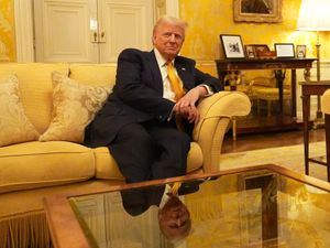 Supporting image for story: UK politicians may follow Trump’s approach, former Civil Service chief says