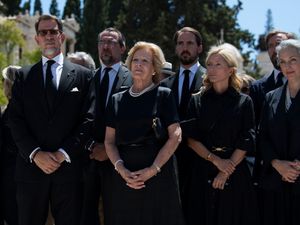 Supporting image for story: Greece’s former royal family seeks to reclaim citizenship