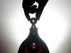 Supporting image for story: Twitter has fun recreating perfumes with emojis