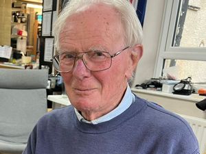 Supporting image for story: Veteran 85-year-old pilot broke neck following landing in 'unsuitable field'