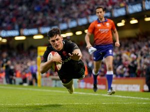 Supporting image for story: Wales stage late fightback to deny 14-man Fiji in thrilling Cardiff contest