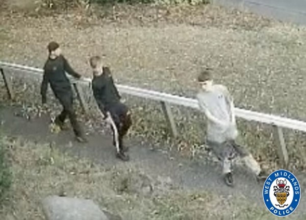 Police search for three boys after motorbike stolen in Netherton