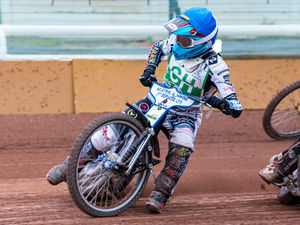 Supporting image for story: Cradley's Max Clegg targets Golden Hammer win