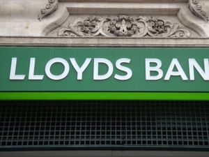 Supporting image for story: Lloyds sees annual profits jump 12% in spite of motor finance hit
