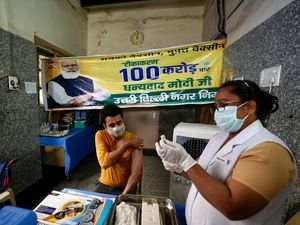 Supporting image for story: India passes one billion Covid vaccine doses milestone