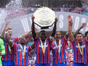 Supporting image for story: Crystal Palace beat Liverpool on penalties to secure Community Shield