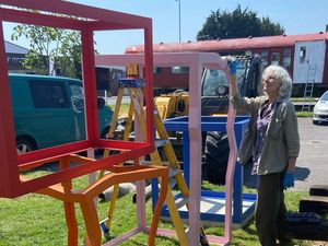 Supporting image for story: Artist speaks out on Shrewsbury garden sculpture after locals criticise piece