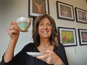 Supporting image for story: Tearoom converted into art gallery to showcase local artists' work