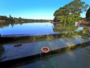 Supporting image for story: A teenage boy has died in a pool in Sutton Park - police update