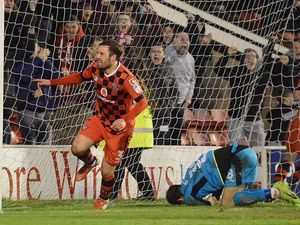 Supporting image for story: Scott Laird: I'd love to stay at Walsall