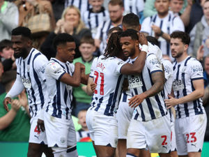 Supporting image for story: Carlos Corberan gives glowing praise to West Brom's Darnell Furlong