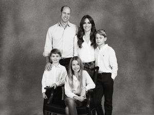 Supporting image for story: King chooses coronation Christmas card but family photo for William and Kate