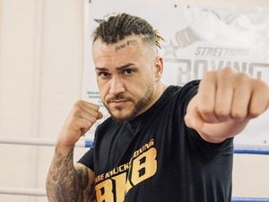 Supporting image for story: Fighter Darren Godfrey on London show bill