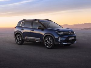 Supporting image for story: New Citroen C5 Aircross gets more ‘mature’ design and improved comfort