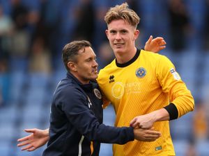 Supporting image for story: No pressure from Manchester United to pick Dean Henderson