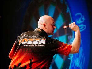 Supporting image for story: Jamie Hughes to face Adam Hunt or Lisa Ashton in PDC World Darts Championship opener
