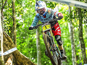Supporting image for story: Rachel Atherton storms to eighth victory