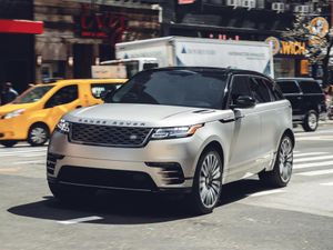 Supporting image for story: Profits accelerate at Jaguar Land Rover