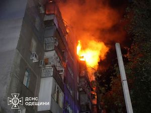 Supporting image for story: Russia pounds Ukraine with hundreds of drones, killing at least one person