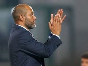 Supporting image for story: Nuno Espirito Santo edges closer to Wolves hot seat