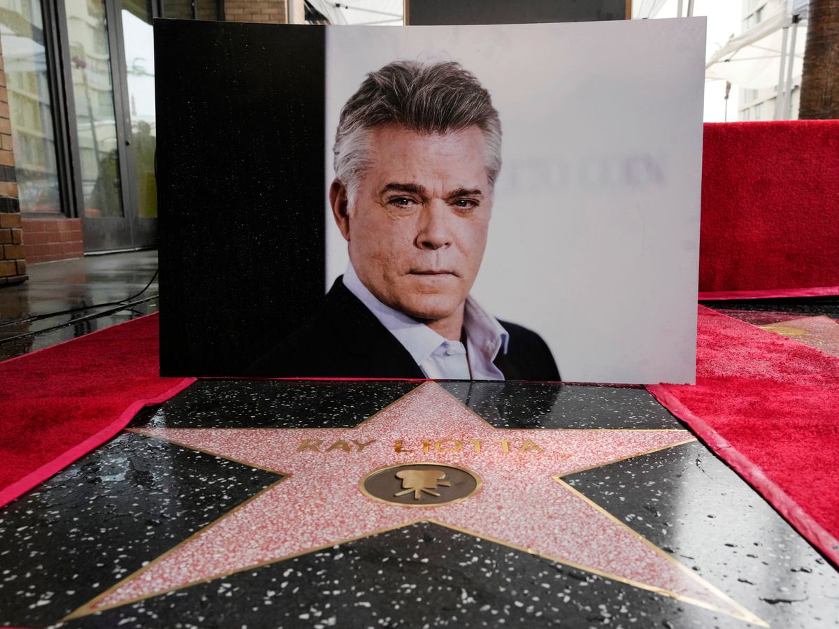 Ray Liotta honoured with posthumous star on Hollywood Walk of Fame(00)