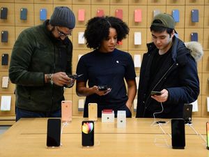 Supporting image for story: News of the iPhone’s death greatly exaggerated, analysts say