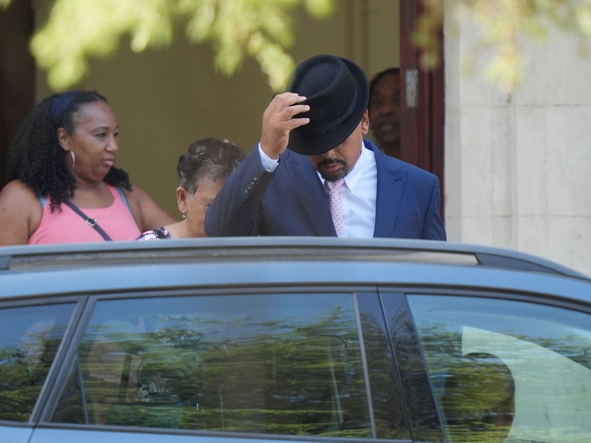 Labour councillor cleared over cutting throats comment at rally