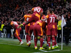 Supporting image for story: Liverpool lose to Galatasaray in Istanbul in first leg of Champions League tie
