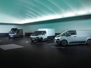 Supporting image for story: Renault’s trio of new electric vans will come with 800-volt technology