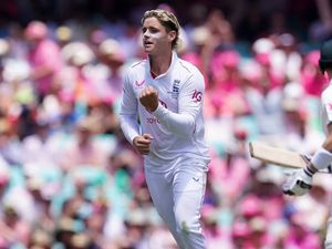 Supporting image for story: Jacob Bethell insists England remain driven in Ashes battle after punishing day