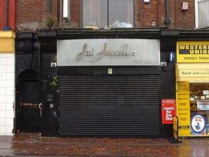 Supporting image for story: CCTV shows how Black Country jewellery raid was foiled