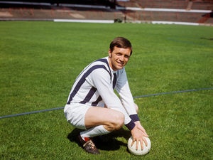 Supporting image for story: Jeff Astle's widow remembers cheerful West Brom legend 20 years after tragic death