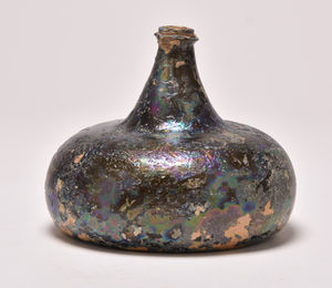 This early 18th century, onion shaped wine bottle was dug up in Shrewsbury and sold for £550.