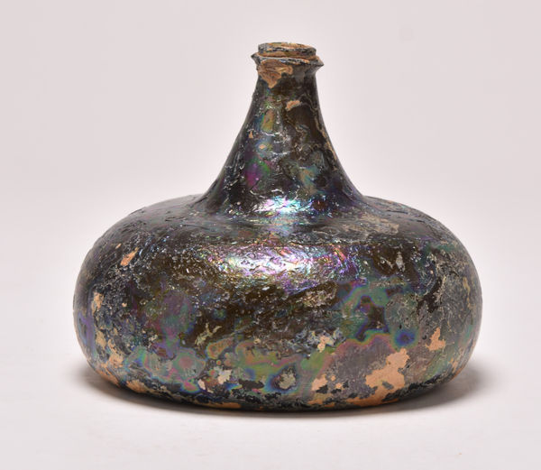 This early 18th century, onion shaped wine bottle was dug up in Shrewsbury and sold for £550.