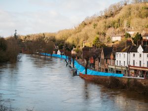 Supporting image for story: Shropshire residents urged not to be 'complacent' about flooding despite drought conditions