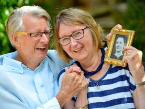 Supporting image for story: WATCH: Adopted Aussie meets half-sister in Shropshire for first time aged 82