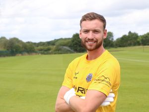 Supporting image for story: Paul Hurst: New Shrewsbury keeper Toby Savin taking his time 