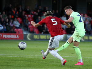 Supporting image for story: Taylor Gardner-Hickman believes West Brom boss Carlos Corberan can take his game to next level