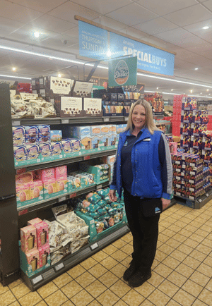 Supporting image for story: Aldi colleague in Netherton celebrates 25 years at the supermarket